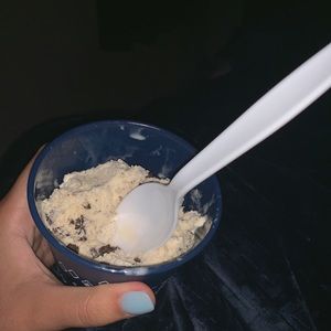 Meet your Posher, Camila